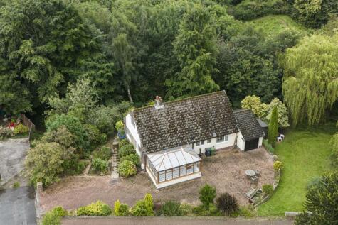 Alwen Avenue, Huddersfield