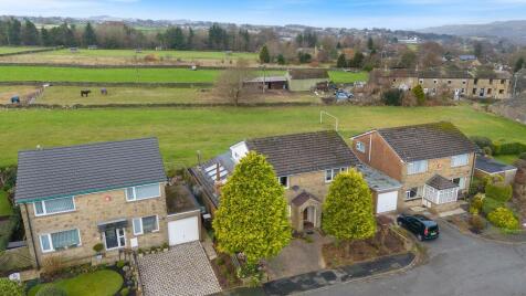 Farfield Avenue, Hepworth, Holmfirth