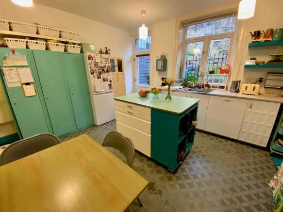 kitchen diner.jpg