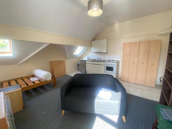 KITCHEN AREA.jpg