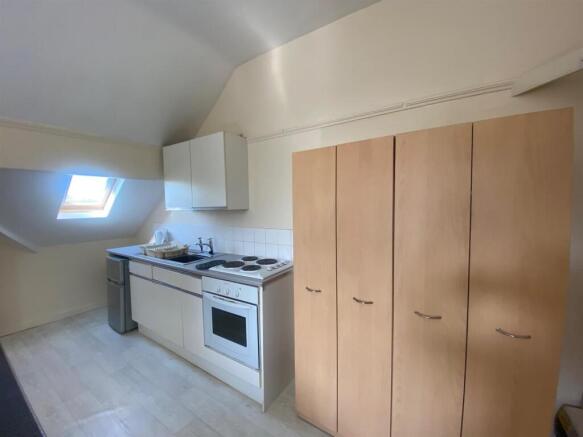 KITCHEN.jpg