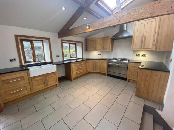 KITCHEN.jpg