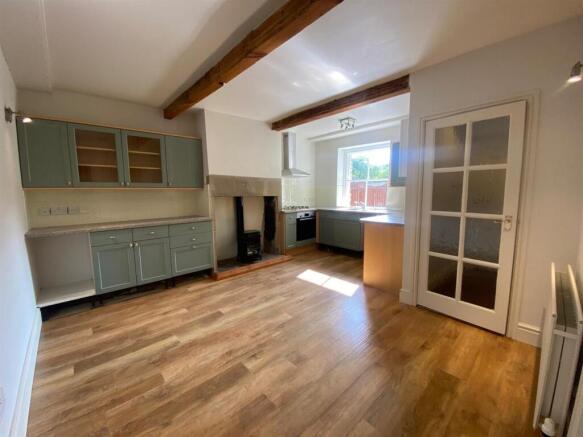 KITCHEN.jpg