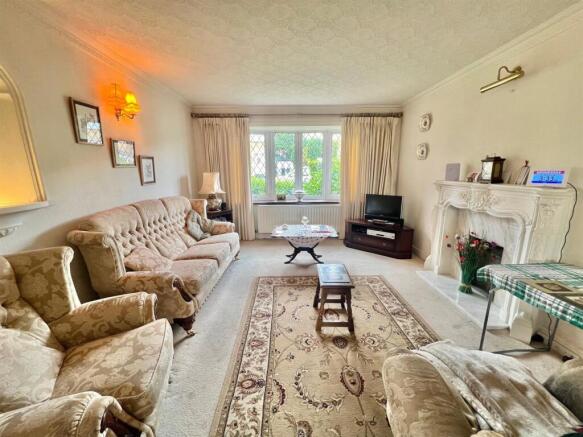 Bramleys Estate Agents - Mount Avenue - Outlane (1