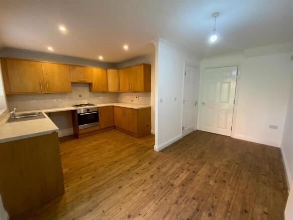 DINING AREA 1.jpg
