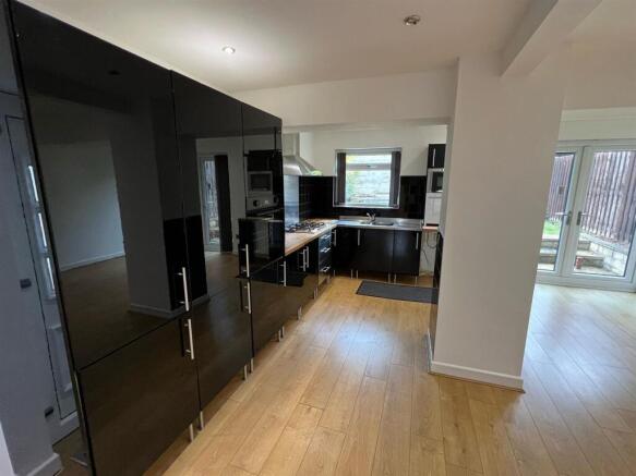 KITCHEN.jpeg