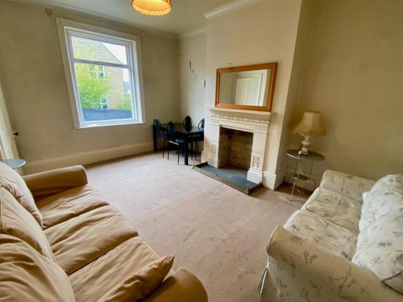 lounge 1.jpg