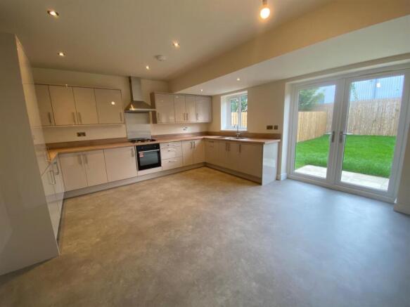 DINING KITCHEN.jpg