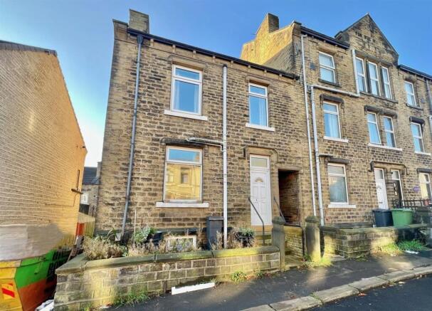 Bramleys Estate Agents - Wellington Street - Lindl