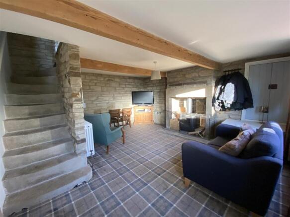 Bramleys Estate Agents - Squarefield - Scholes Moo