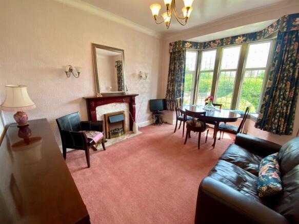 dining room.jpg
