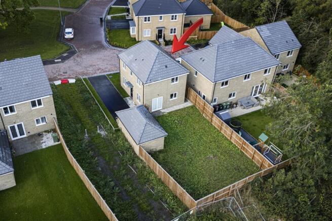 Bramleys Estate Agents - Holly Way - Honley (1).jp