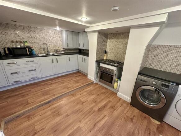 kitchen3.jpg