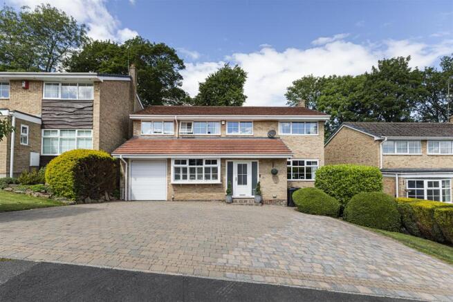 Bramleys Estate Agents - Cheviot Way - Mirfield (6