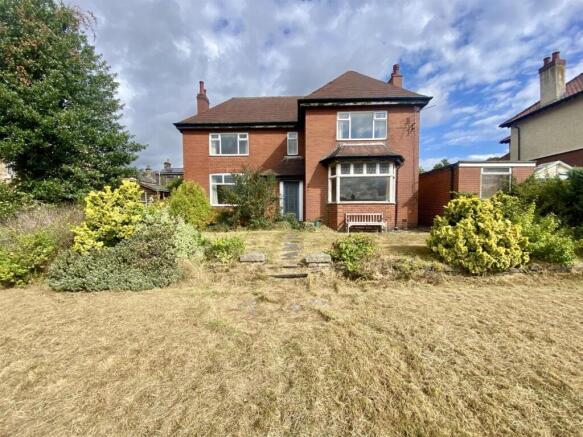 Bramleys Estate Agents - Meadow Bank Crescent - Mi