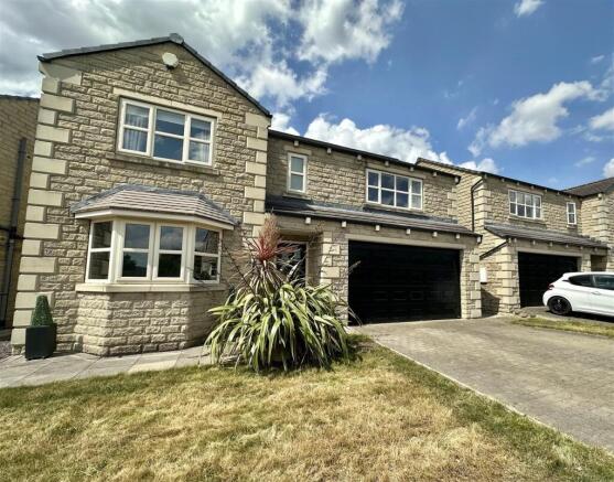 Bramleys Estate Agents - Abbey Close - Mirfield  (