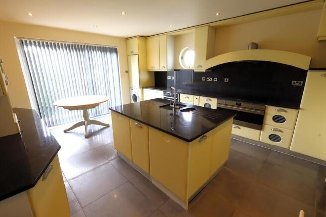 Kitchen/Breakfast