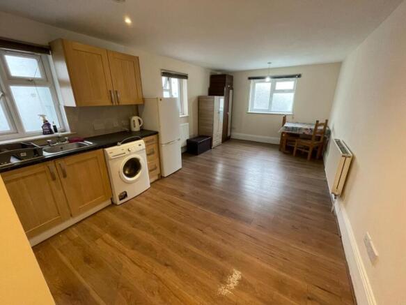 158b St Albans Road - image 3.jpeg