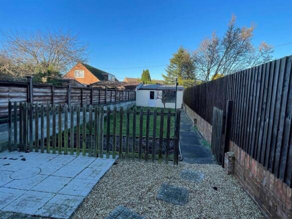 Rear Garden.,.,.jpg