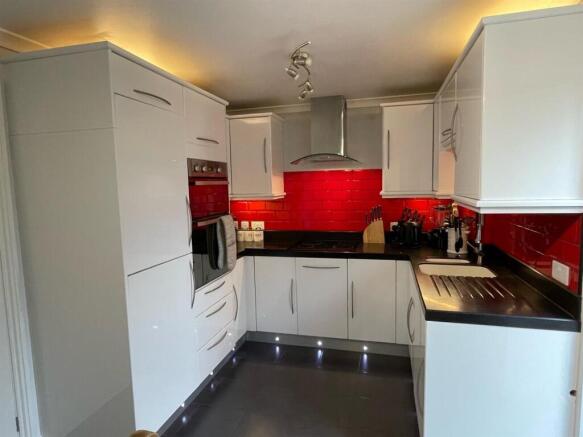 Kitchen;.jpg