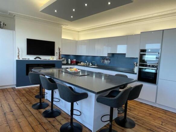 Kitchen..jpg