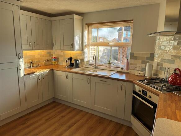 Kitchen.,.jpg