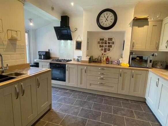 Kitchen....jpg