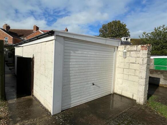 Garage.jpg