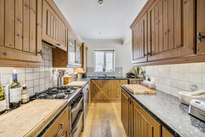 1347034-11-68baf5...