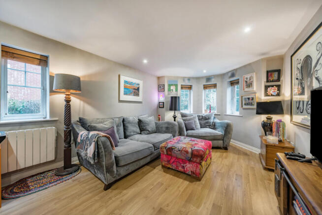 1395815-11-695fa6...