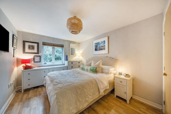 1395815-16-695fa6...