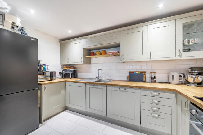 1400568-10-6968fc...