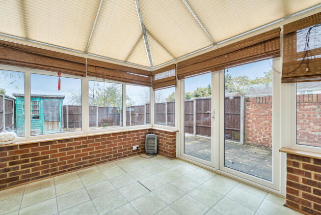 1376939-9-690cb0f...