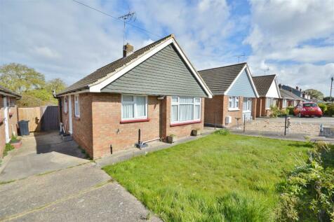 Holland on Sea - 2 bedroom detached bungalow for sale