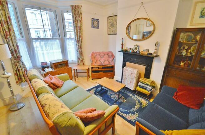 SITTING ROOM
