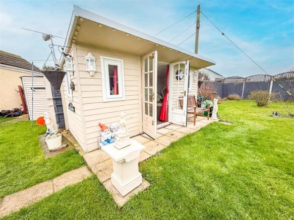 SUMMER HOUSE