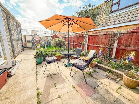 SIDE GARDEN AREA VIEW