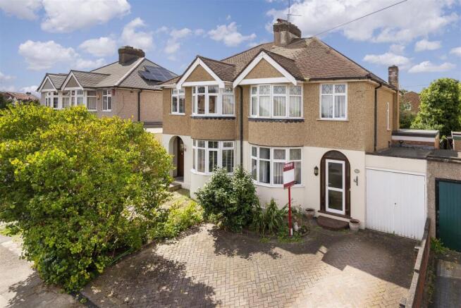 155 Chastillion Rd, DA1 3LW 003.jpg
