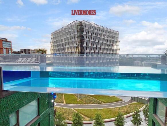 EG Sky Pool 21.07.2023dp.jpg