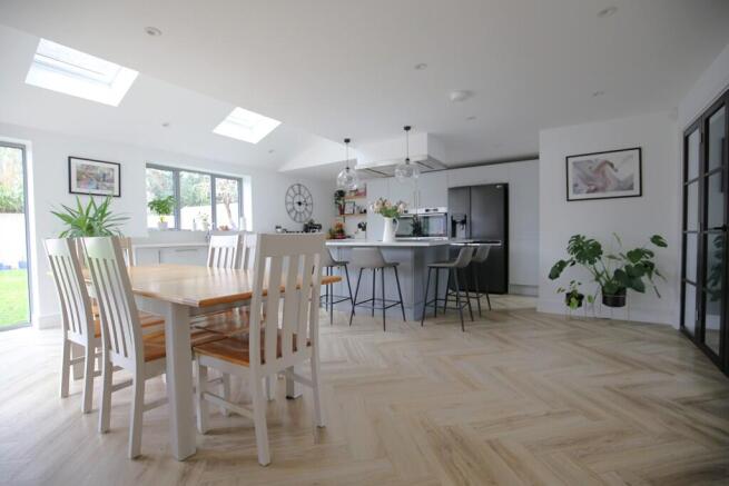 Kitchen/dining