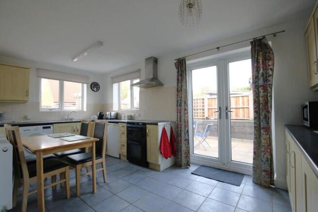 Kitchen/dining
