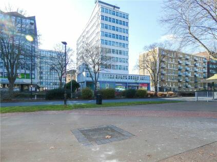 Southend on Sea - 2 bedroom apartment for sale