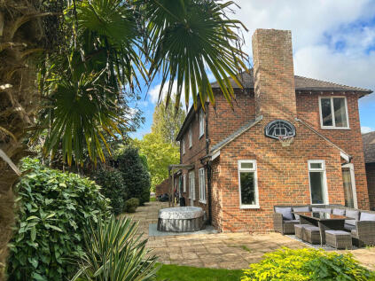 Old Place, Aldwick