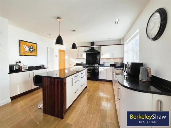Kitchen/Living/Dining