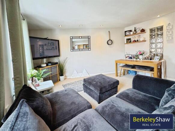 Living area (2)