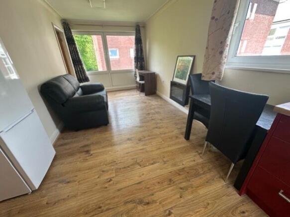 Lounge 8