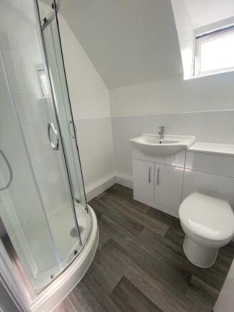 Bathroom 1_lge