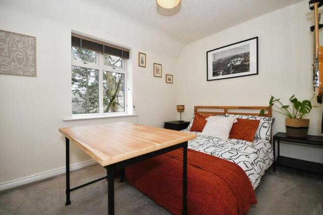 BEDROOM 2