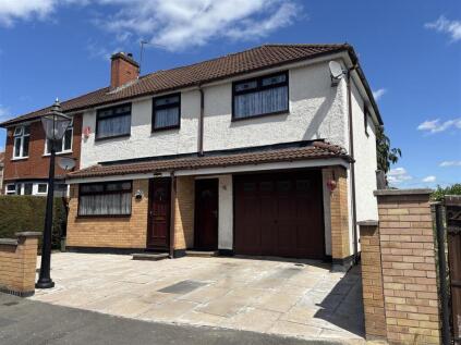 Henley Crescent, Braunstone Town