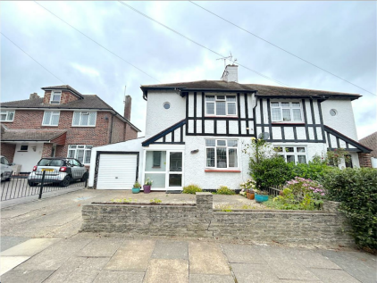 Leigh on Sea - 3 bedroom semi-detached house for sale